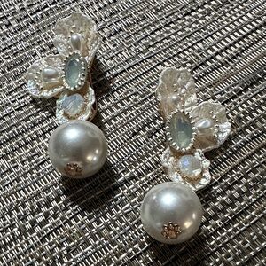 Elegant Pearl and Crystal Earrings